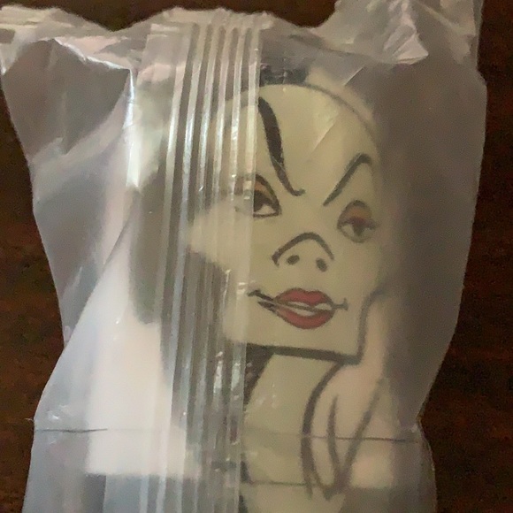 Weeble Wobbler Cruella De Vil #12 - Picture 2 of 4